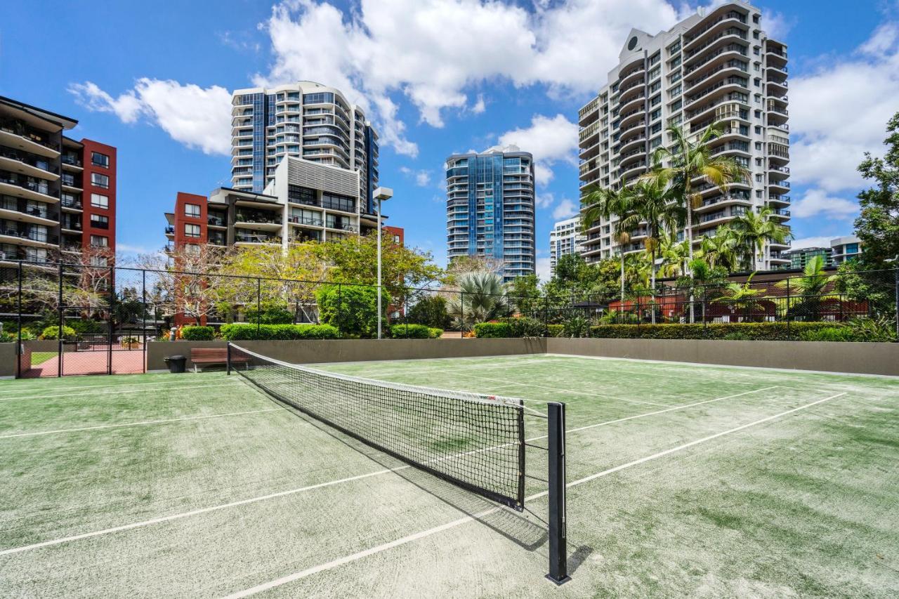 The Docks On Goodwin Aparthotel Brisbane Bagian luar foto